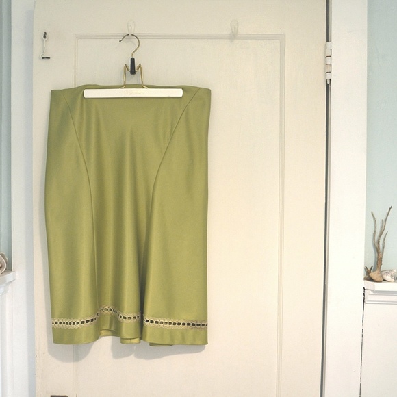 DKNY Green Satin Skirt - Picture 1 of 4